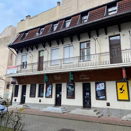 Senorita Apartment Miskolc Bagian luar foto