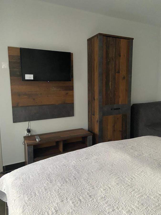Senorita Apartment Miskolc Bagian luar foto